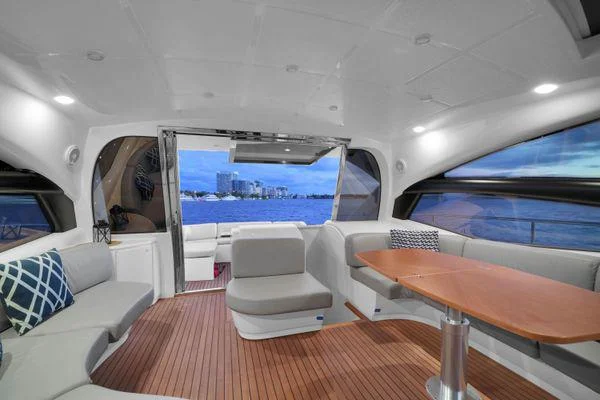 68ft Pershing Sky night performance
